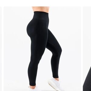 Ultra High Rise Contour Leggings Small